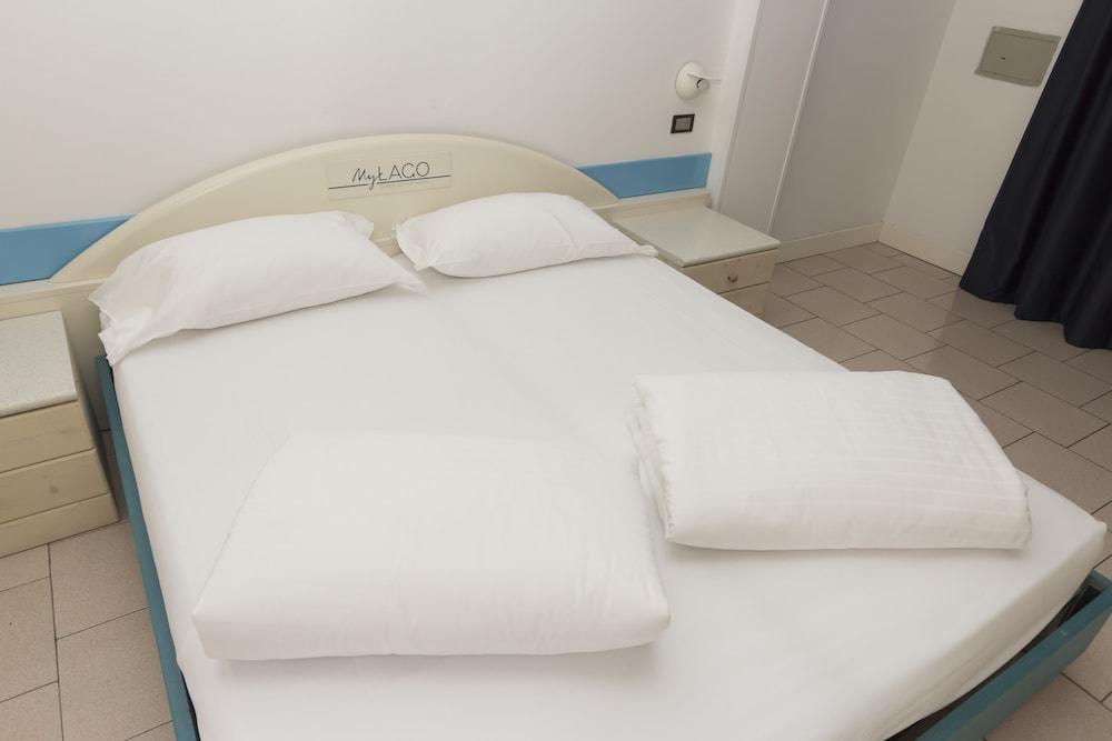 Hi Hotels Riva Del Garda Exterior photo